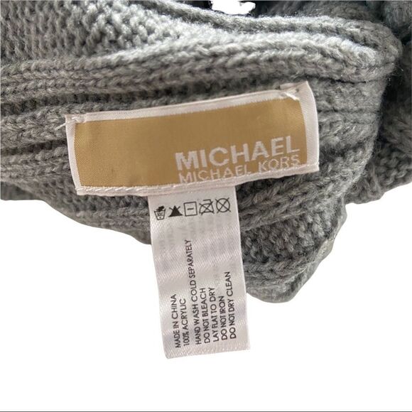 Michael Kors Grey Knit Pom Beanie NWT - Picture 2 of 4